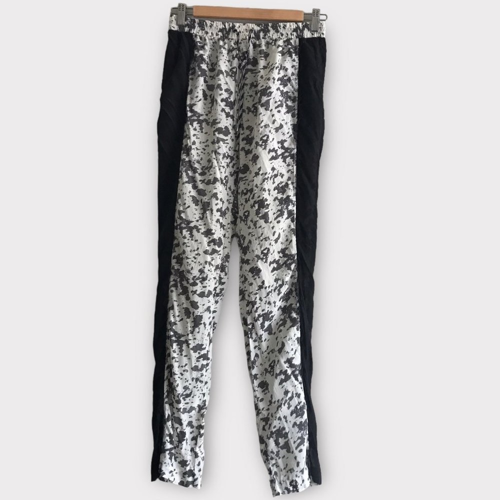 Johnathan Simkhai Printed Drawstring Straight Leg… - image 1